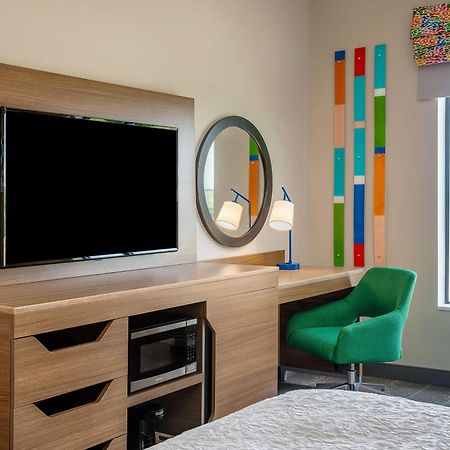 Hampton Inn & Suites Raleigh Midtown, Nc Екстериор снимка