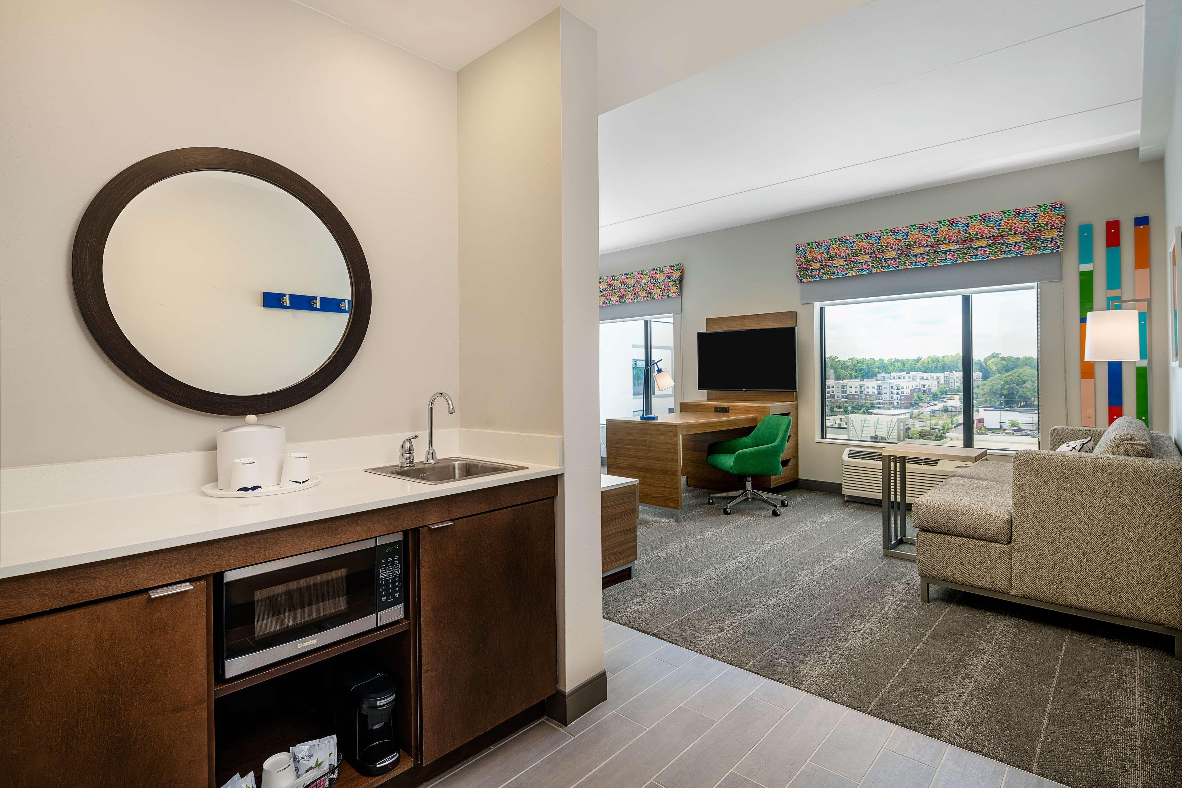 Hampton Inn & Suites Raleigh Midtown, Nc Екстериор снимка
