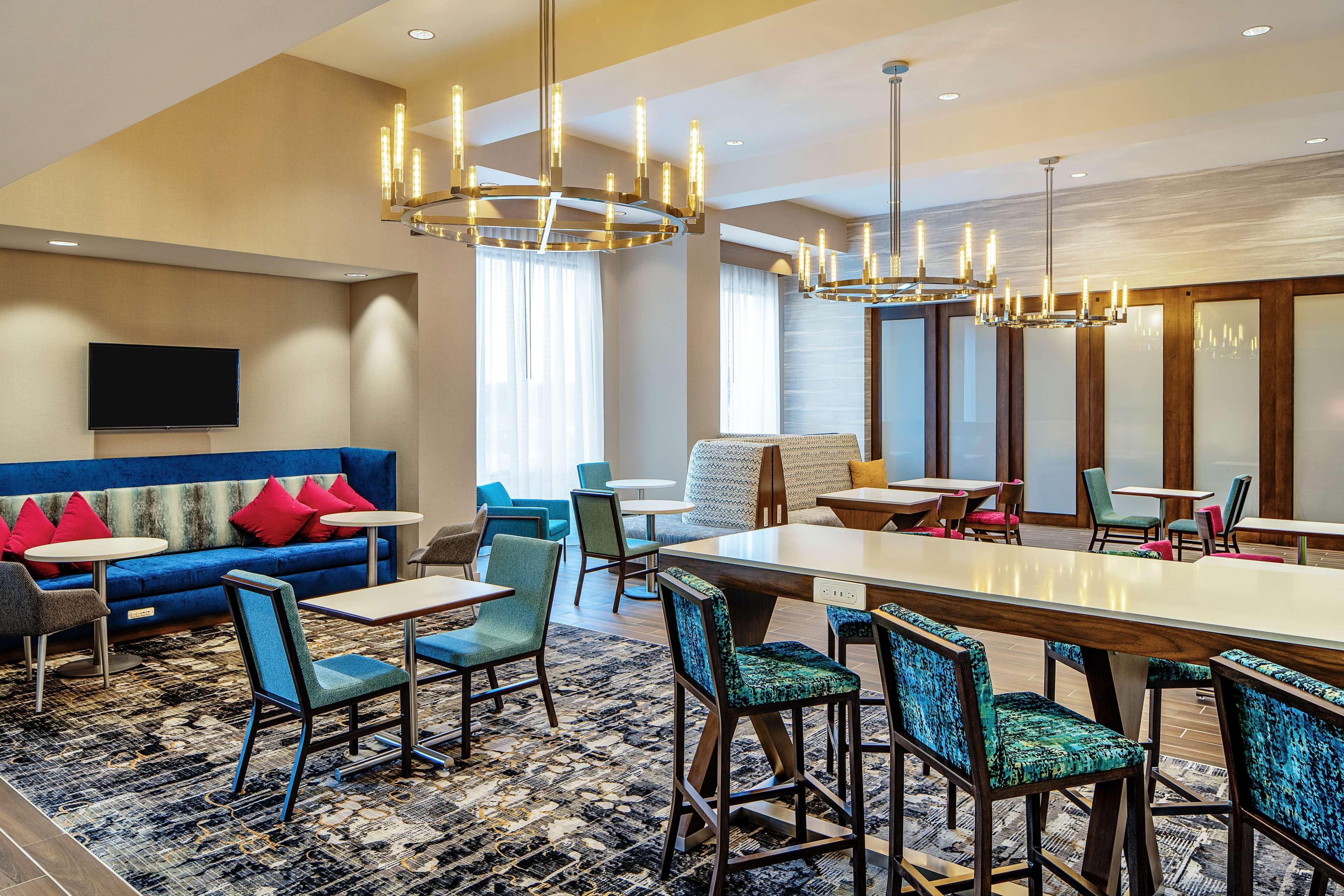 Hampton Inn & Suites Raleigh Midtown, Nc Екстериор снимка