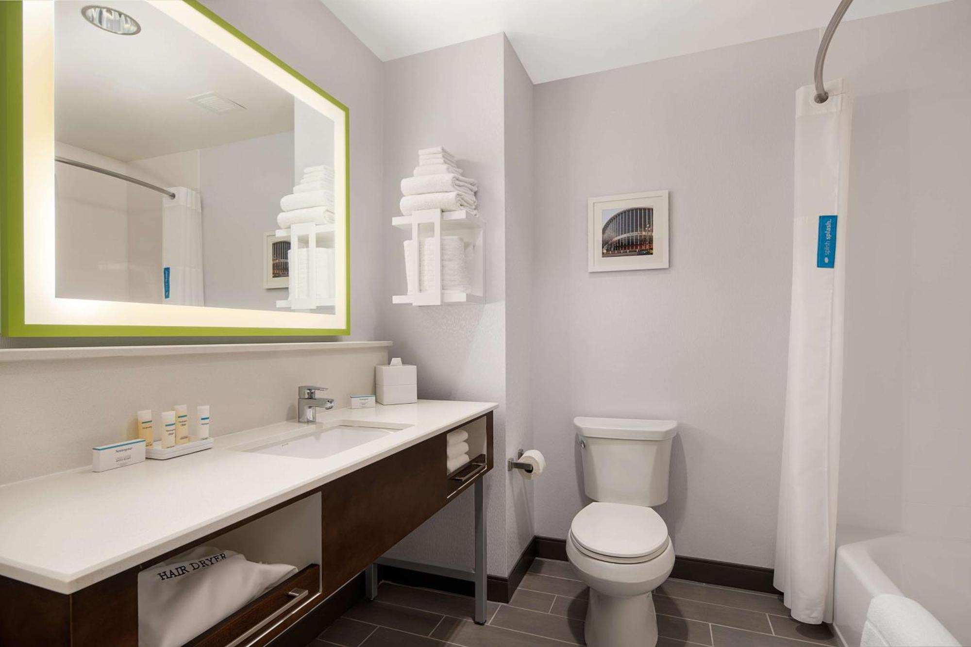 Hampton Inn & Suites Raleigh Midtown, Nc Екстериор снимка