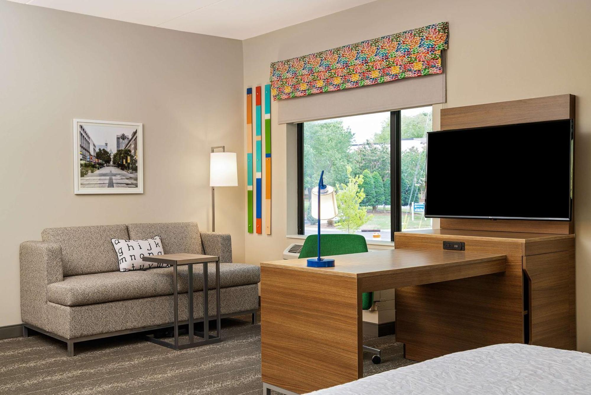 Hampton Inn & Suites Raleigh Midtown, Nc Екстериор снимка