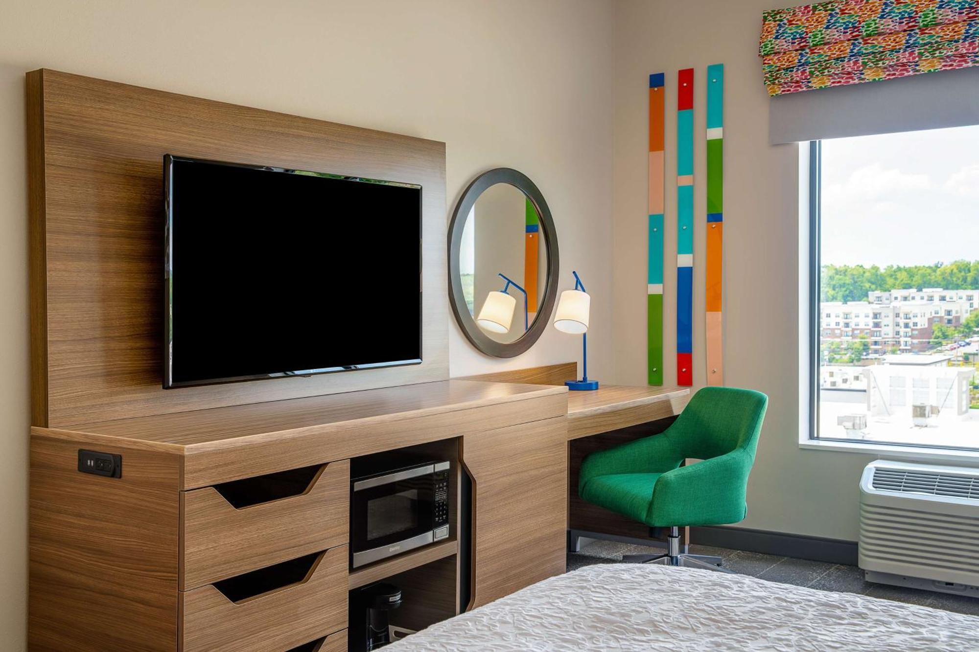 Hampton Inn & Suites Raleigh Midtown, Nc Екстериор снимка