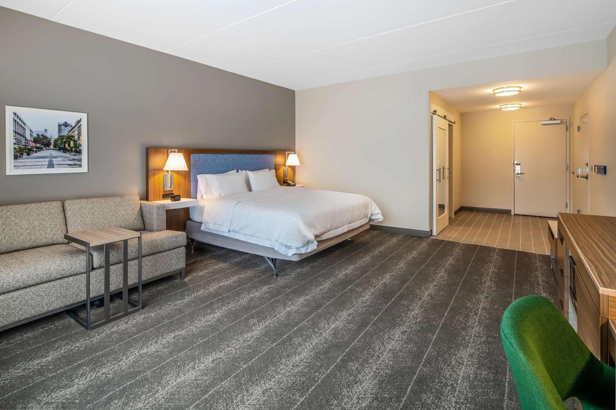 Hampton Inn & Suites Raleigh Midtown, Nc Екстериор снимка