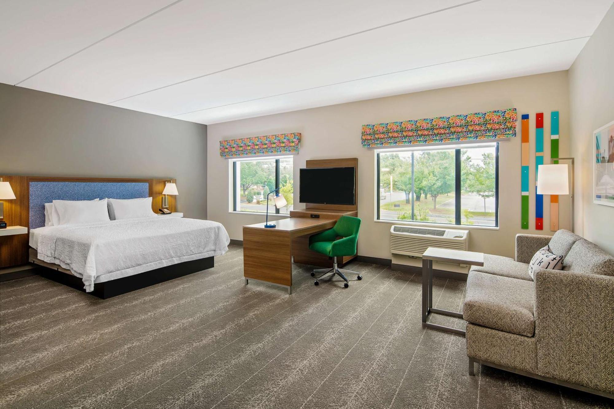 Hampton Inn & Suites Raleigh Midtown, Nc Екстериор снимка